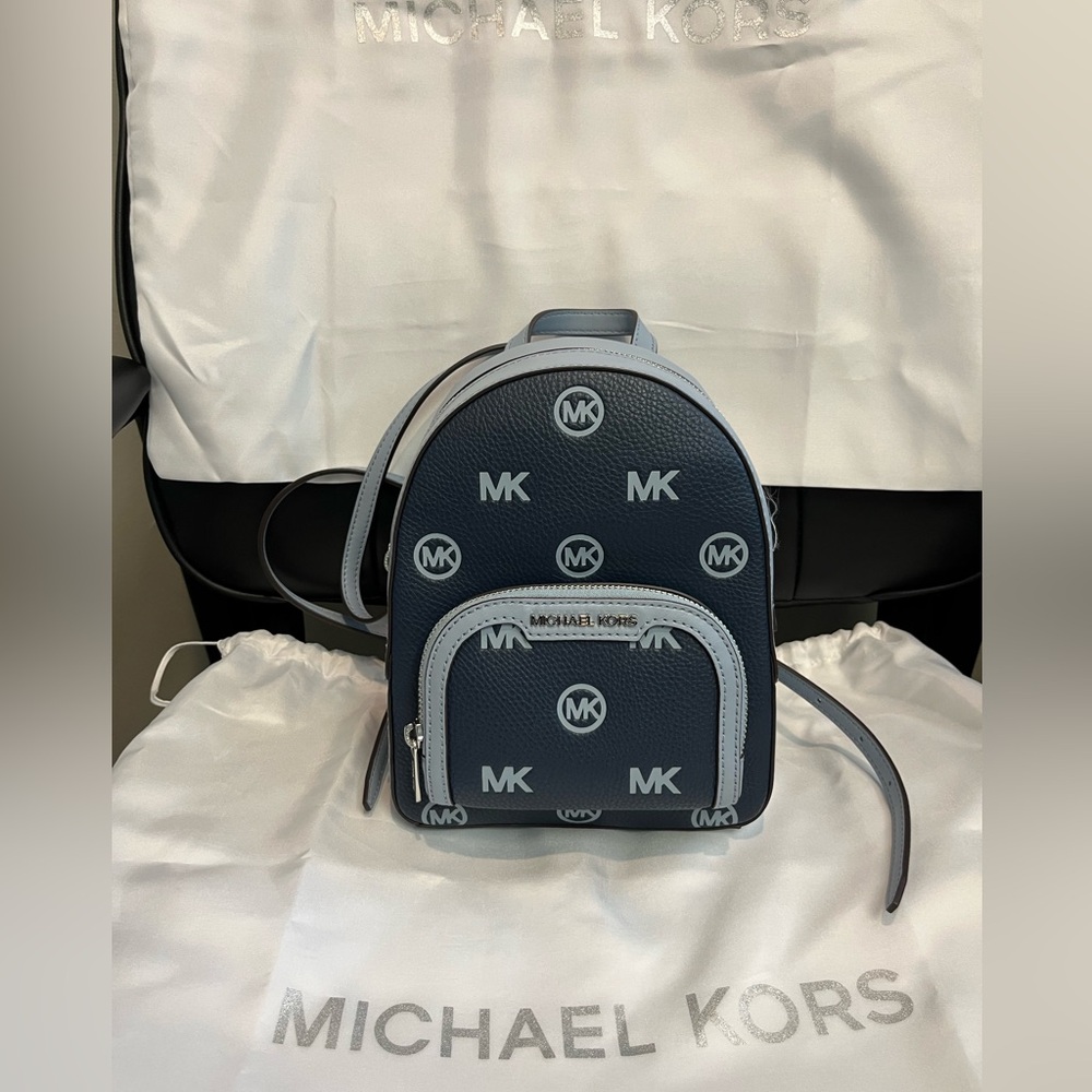 **NEW** Michael Kors Jaycee Extra-Small Logo Debossed Convertible Backpack - Picture 2 of 5